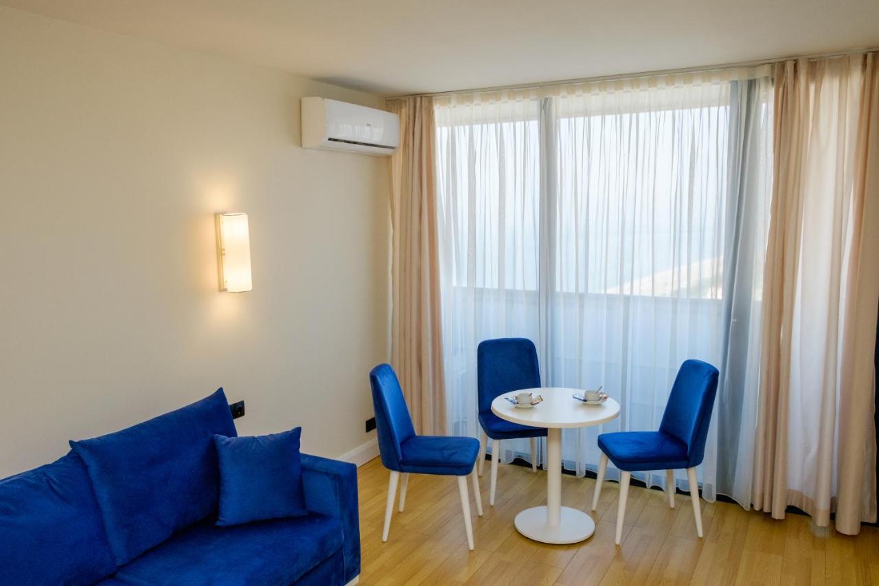 Manco Apartments Batumi Exterior foto